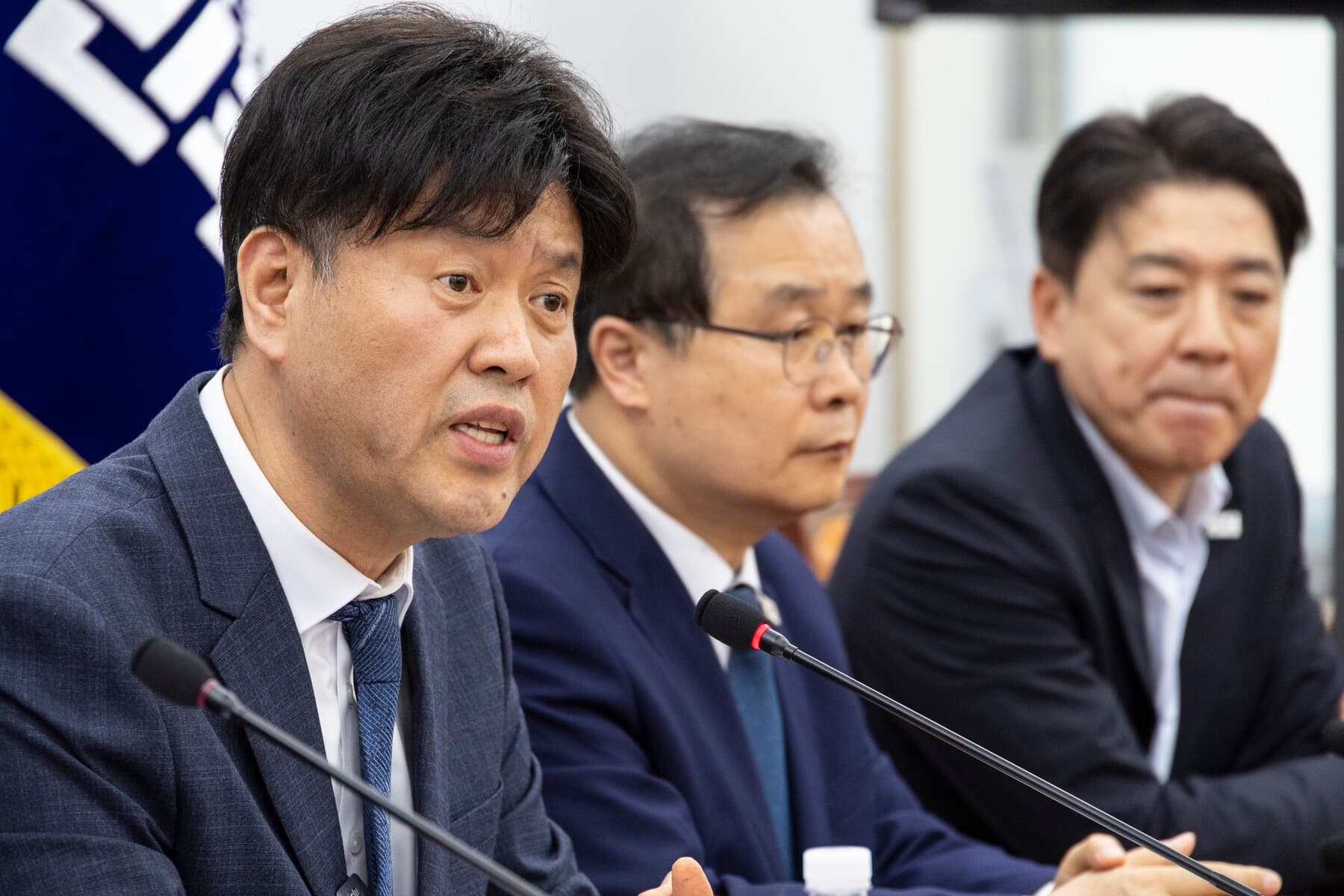 김용 “출마하고 싶다“…與의원 10여명 “김용 무죄“